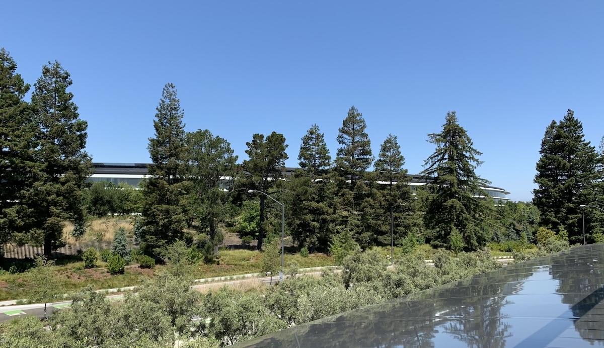 A photo of Apple Park taken from the visitor center rooftop seating area